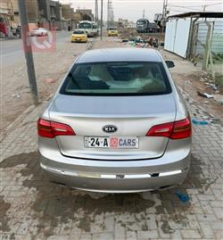 كيا كادينزا